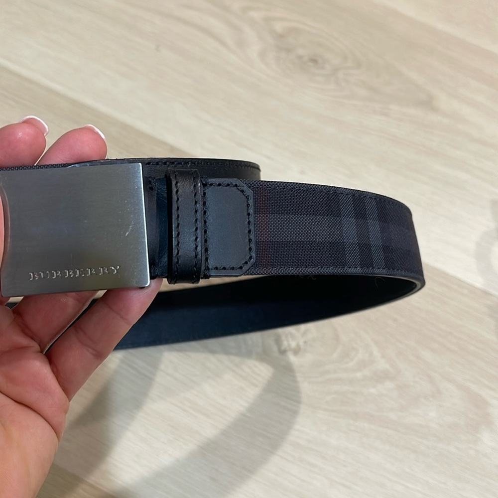 Burberry men’s size 36 / 90 made in Italy belt